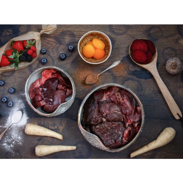 MŸ Doog Food - Signature menü - Ló, paszternák, cékla, bogyók,sárgabarack